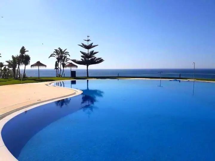 Modern Three-Level Apartment Near The Sea Benalmádena Exteriör bild