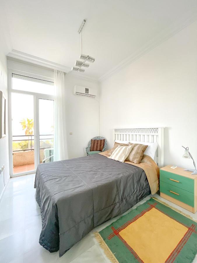 Modern Three-Level Apartment Near The Sea Benalmádena Exteriör bild