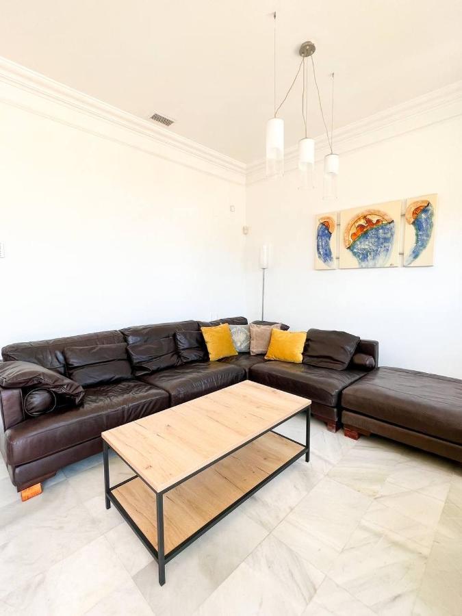 Modern Three-Level Apartment Near The Sea Benalmádena Exteriör bild